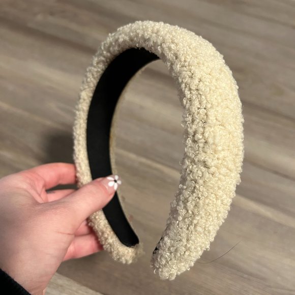 Puffy Sherpa Headband - Picture 3 of 7